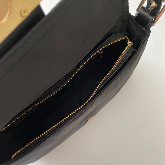 Gold buckle shoulder bag - Picture 4 of 4